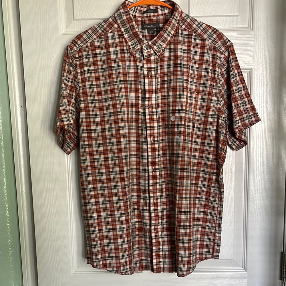 Eddie Bauer sand wash Kingston, TRCotta Casual Button Down Shirt
Classic Fit